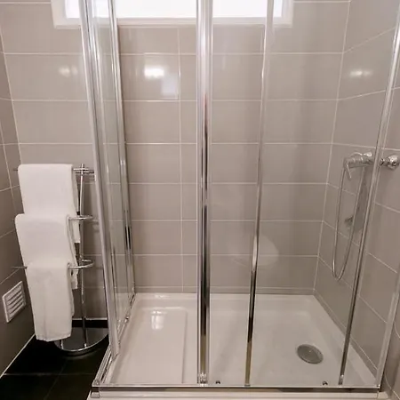 Sweet Cashmere - Spacious With Balcony Near Metro & Airport Lejlighed Lisboa